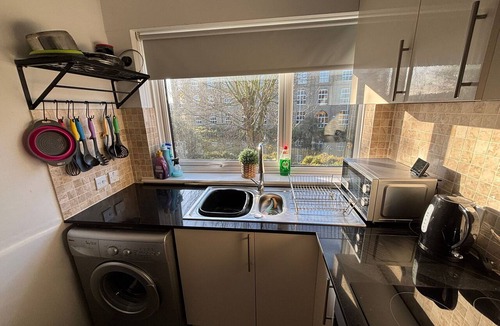 Heybridge Apartment | Canal Side Retreat - Heybridge