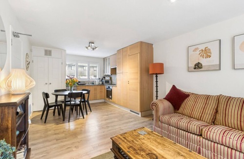 Berkhamsted Apartment | Canalside Hideaway in Berkhamsted - Pass the Keys