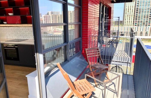 Docklands Apartment | Canning Town 2 Bed City Side