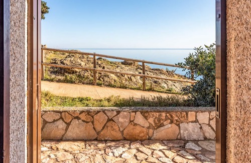 Llanca Apartment | Carboneras 47 - Apartment right on the seafront