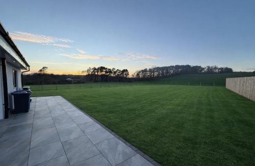 Ayr Villa | Carcluie Retreat - Ayr