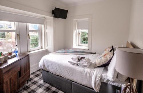 Cardross Hotel | Cardross Inn