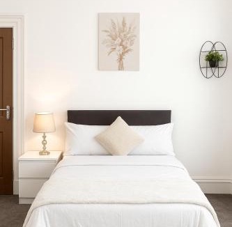 Wolverhampton House | CARLToN VILLAS