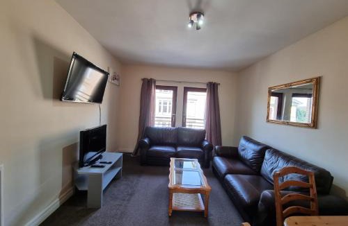 Kelvinbridge Apartment | Carnarvon Street City Centre Apartment