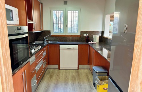 Palamos House | Casa con Piscina y Jardín en Palamós Para 6 Personas