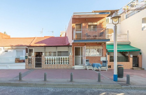 Malaga Ski Chalet | Casa Coral Beach - House In Málaga. Free Wifi