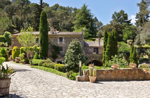 Mont-Ras House | CASA EL MOLI DE CAN BURJATS con piscina y chimenea
