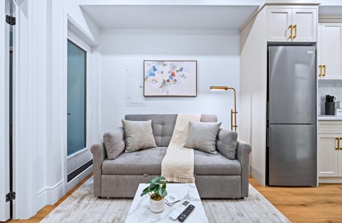 Riverdale Hotel | Casa Hotels Gerrard - Match Ready Basement