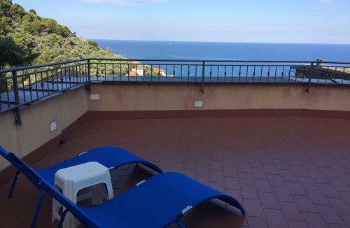 Cervo House | Casa Maria: terrace with a panoramic view, parking, available starting August 29