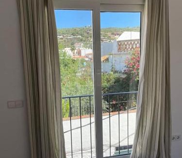 Portlligat Apartment | Casa pintora Neus