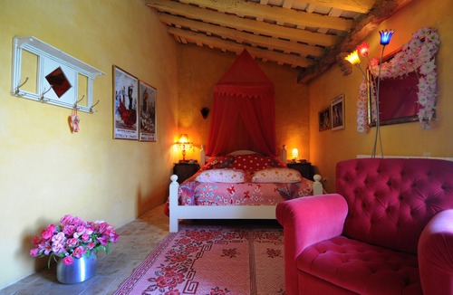 Cornella del Terri House | Casa Rural Autenticó, Romantic, Vintage