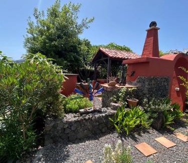 El Tanque House | Casa terrera "El Granero"