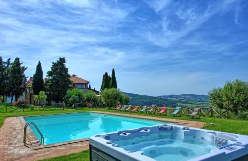 Castiglione d'Orcia Villa | Casale Santa Francesca by PosarelliVillas