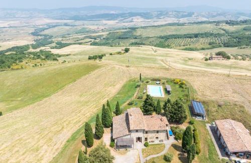 Castiglione d'Orcia Villa | Casale Santa Francesca by PosarelliVillas