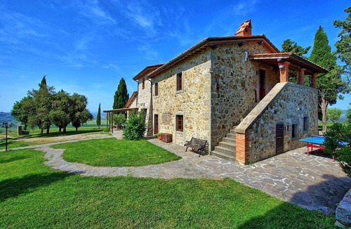 Castiglione d'Orcia Villa | Casale Santa Francesca