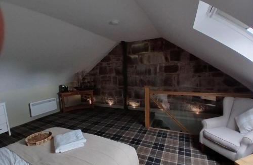 Dumbarton Apartment | Castle View 3 bedroom with garden