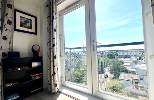 Newhaven Apartment | Castle View Free Parking 3Bed Waterfront