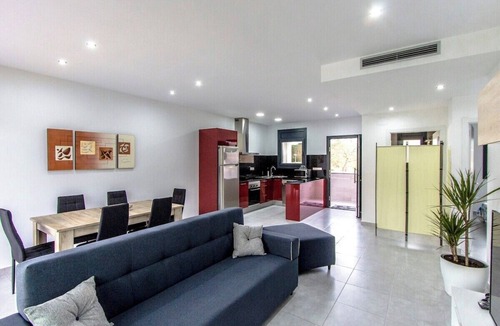 Sils Villa | Catalunya Casas: Modern Vacation Paradise 'Villa Ainmi' on the Costa Brava!