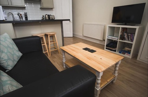 Helensburgh Apartment | Cedar Apartment