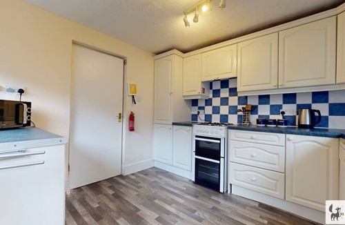 Cleethorpes House | Central 5 Bedroom House with Parking