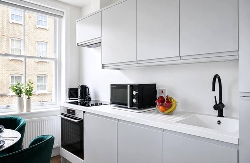 St Luke's Apartment | Central 1BR - City, Barbican & Islington