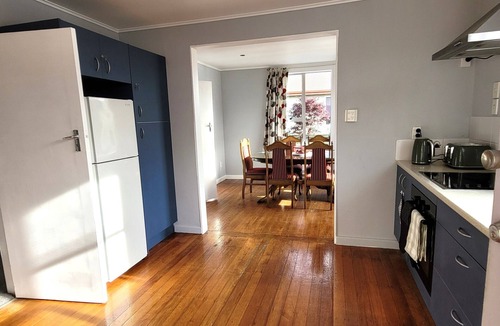 Blenheim House | Central Blenheim Character House - Kitchen, Laundry, BBQ, Bikes
