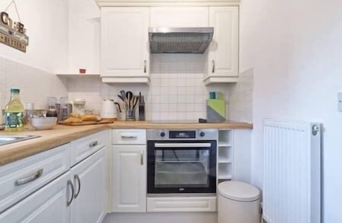 Great Baddow Apartment | Central Chelmsford/A12/Sleeps 7/Free Parking/Ensuite