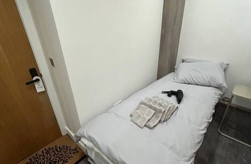 Kennington Cabin | Central London single room
