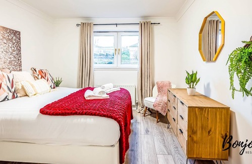 Finnieston Apartment | ★ CENTRAL & STYLISH ★ Kelvingrove Park, West End ★ FREE Parking ★