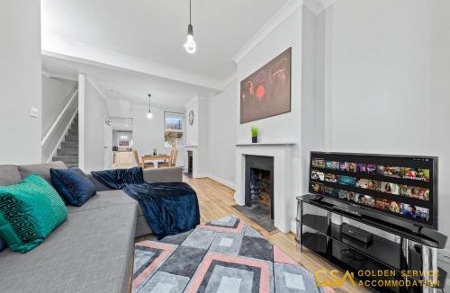Cann Hall House | Centrally Located Flat By Golden Service Accommodation Short Term Rental Forest Gate
