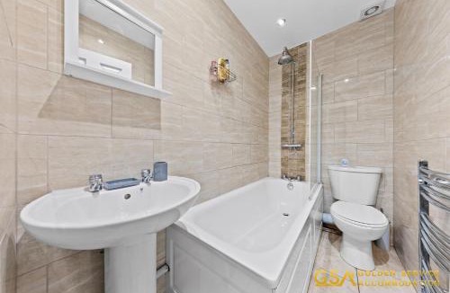 Cann Hall House | Centrally Located Flat By Golden Service Accommodation Short Term Rental Forest Gate