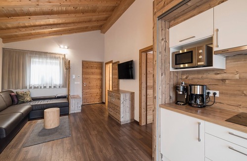 Tesimo Ski Chalet | Chalet '4 55m²' with Mountain View, Shared Pool and Wi-Fi