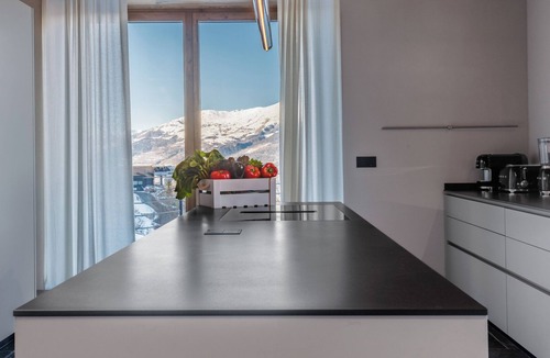Gerdaz House | Chalet Les Fleurs - Scenic Alpine Retreat