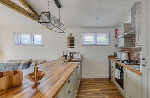 Loch Ness Ski Chalet | Chalet Loch Ness Hamptons Lodge by Interhome