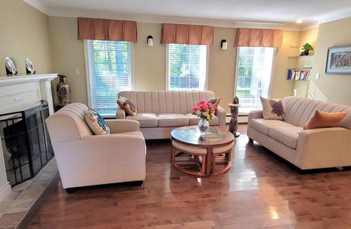 Niagara-on-the-Lake Bed & Breakfast | Charlotte Garden Bed and Breakfast