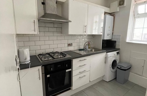 Elephant and Castle Apartment | Charming 2 Bedroom Apartment in Central London