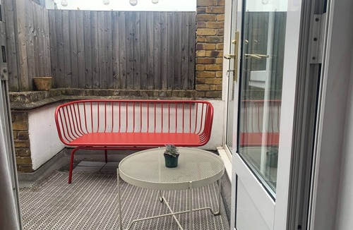 Islington Cottage | Charming 2-bedroom cottage in awesome London with WiFi