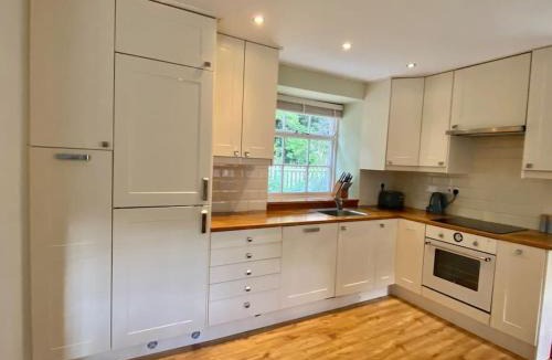 Carberry House | Charming 3/4 bedroom semi-detached cottage.