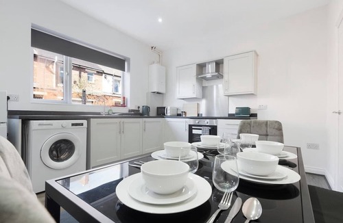 Blyth House | Charming 3BR in Blyth