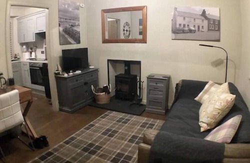 Portmahomack House | Charming Beachside Fisherman’s Cottage Near Royal Dornoch – Dog Friendly