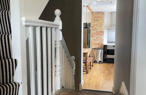 Mill Road Apartment | Charming City Centre 3-bed Apartment on Mill Rd