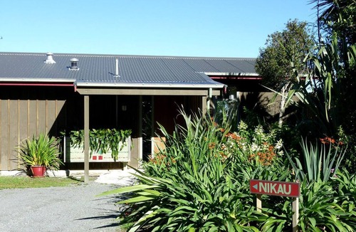 Punakaiki House | Charming Cottage Accommodation with Panoramic Sea View on West Coast, New Zealand