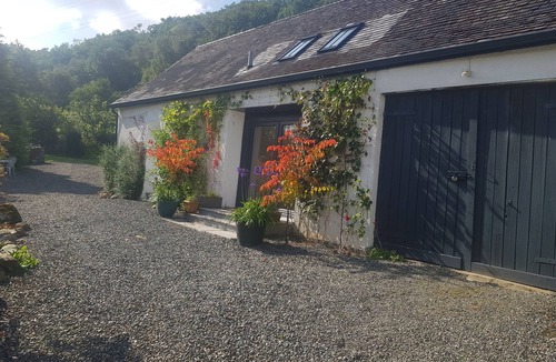 Cairndow Cottage | Charming cottage in Cairndow, set within stunning gardens with outstanding views