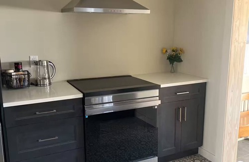 Chatham-Kent Other | Charming country farmhouse only 5 mins. to town