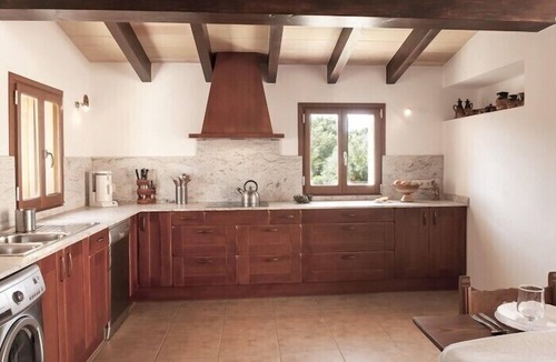 S Horta House | Charming country house with pool, beautiful outdoor, a7c and Wi-Fi.