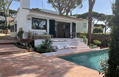 Calella de Palafrugell Villa | Charming Spanish house with heated pool, 15 min walk from the beach
