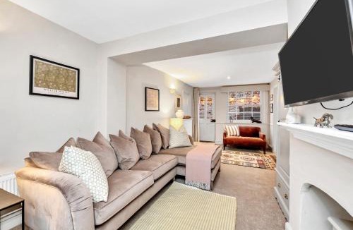 Bury St Edmunds House | Charming Guildhall street - sleeps up to 6 guests in the Medieval Grid