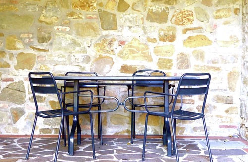 Montecarelli House | Charming holiday home in Montecarelli with pool