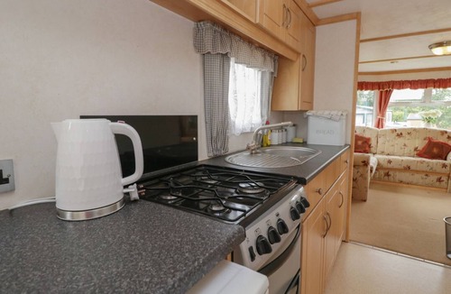 Denny Cabin | Charming Holly Home in Denny