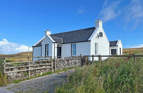 Port Ellen Cottage | Charming self-catering Islay holiday cottage in a rural location